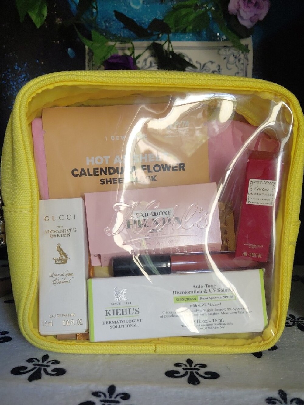 Kiehl's Bundle, 3 Perfume Samples, Face Mask, Eye Mask & Lip Gloss - Picture 5 of 5